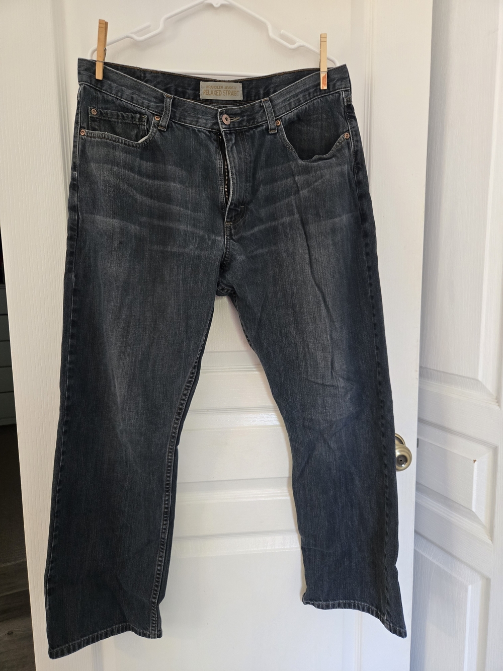 Men's Wrangler Relaxed Straight 36x30 Jeans